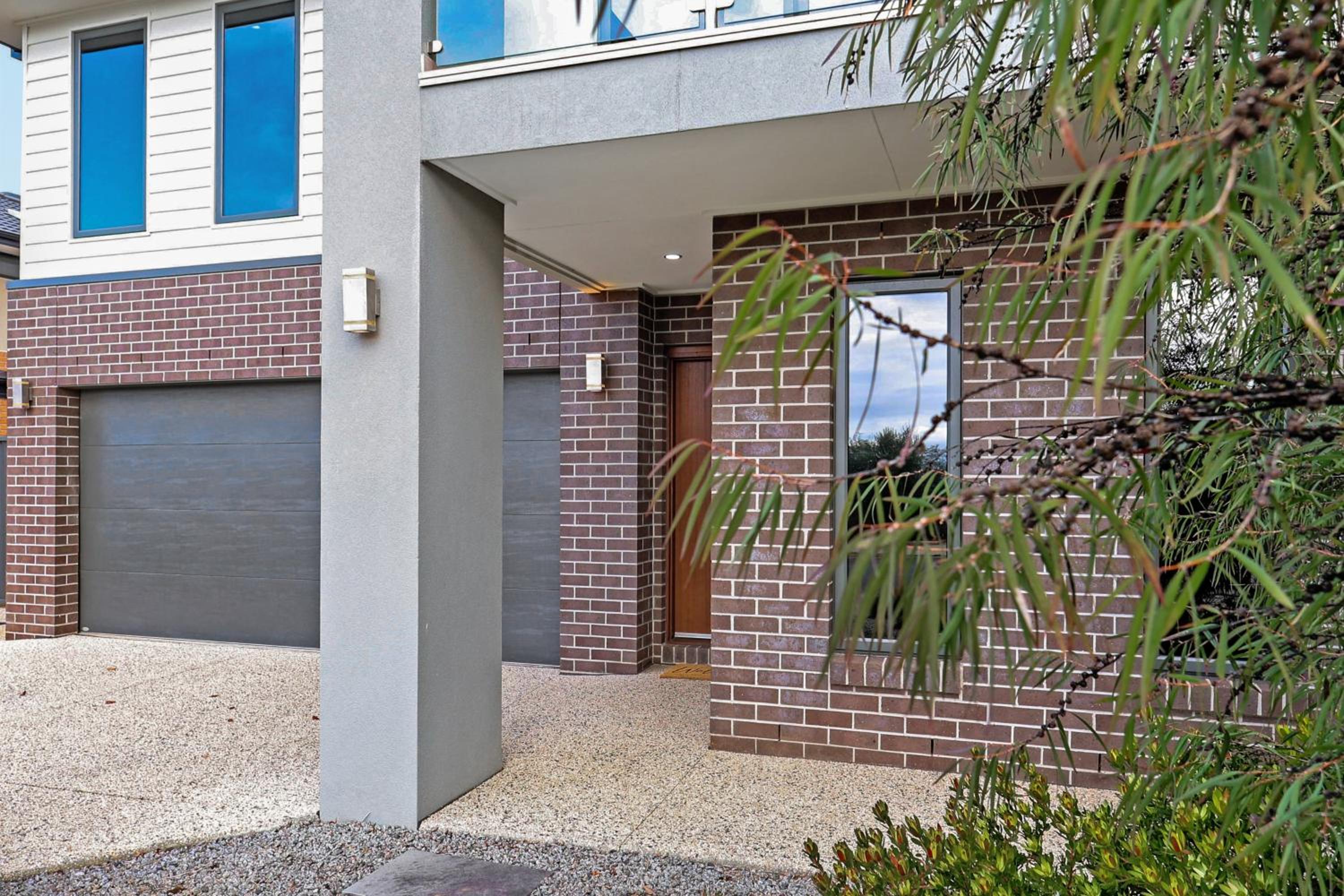 The Shore- Modern family getaway, aircon, sleeps 10, pets welcome, boat parking, Bellarine Peninsula