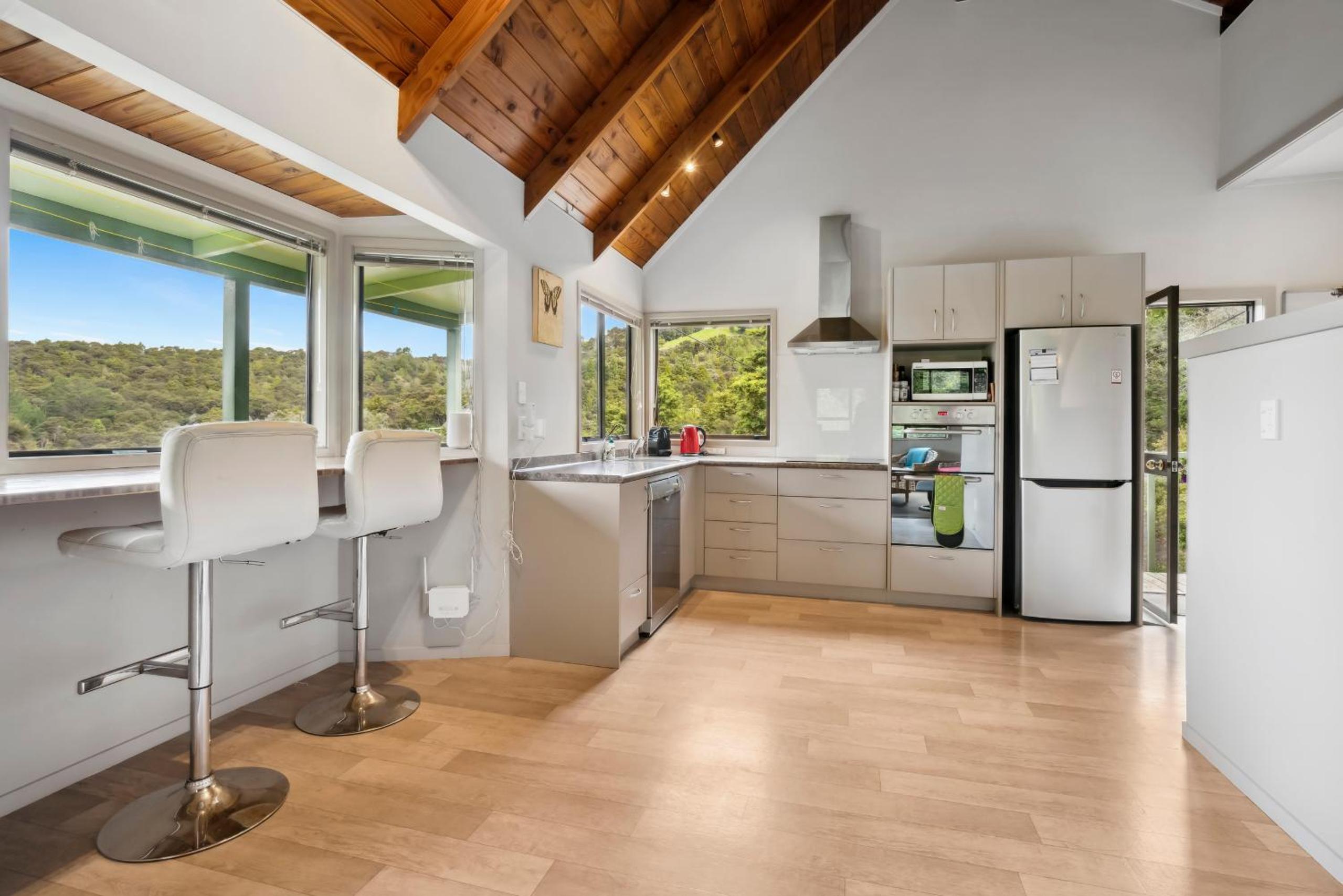 Opahi TreeHouse - Mahurangi West Holiday Home