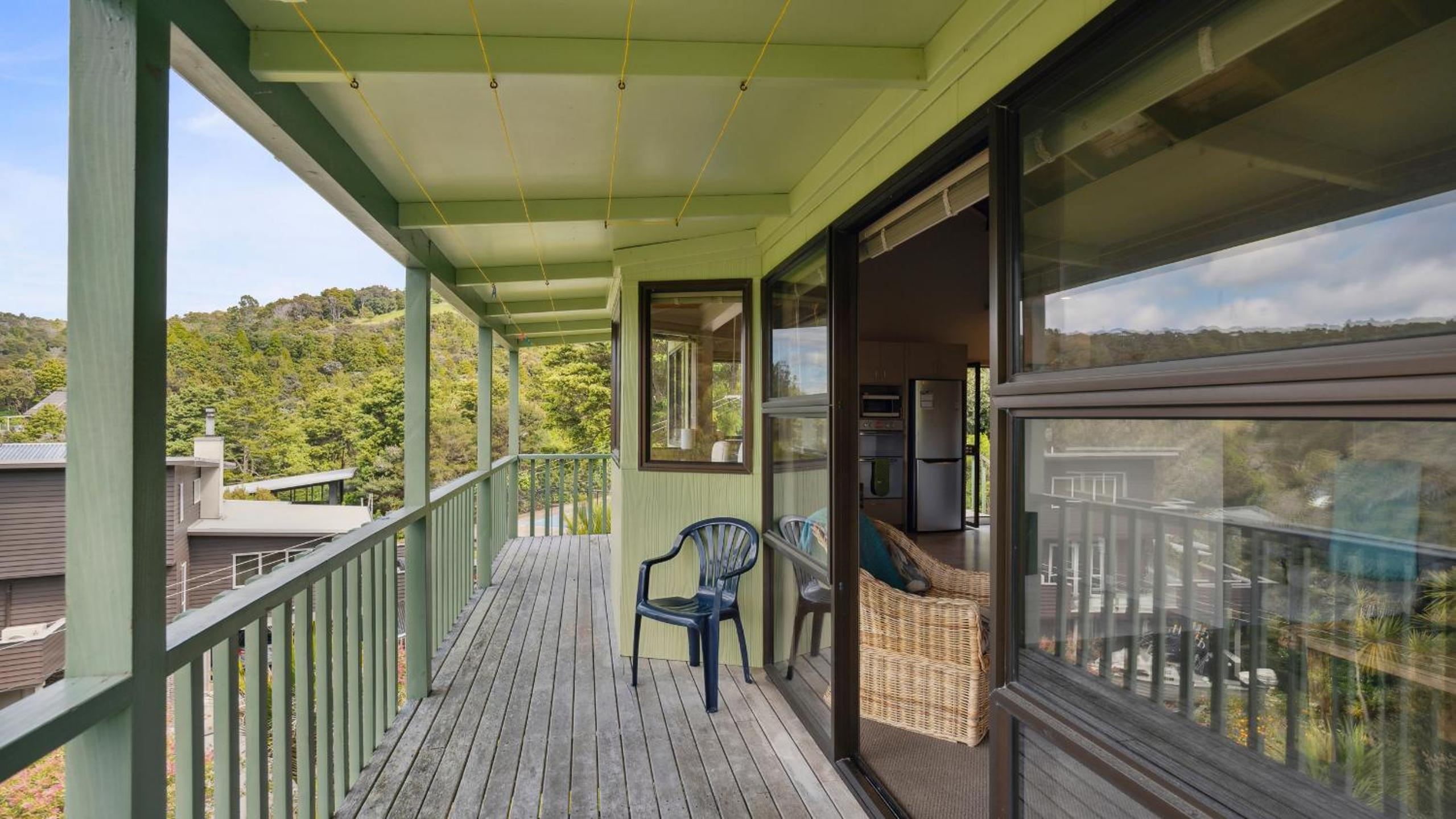 Opahi TreeHouse - Mahurangi West Holiday Home