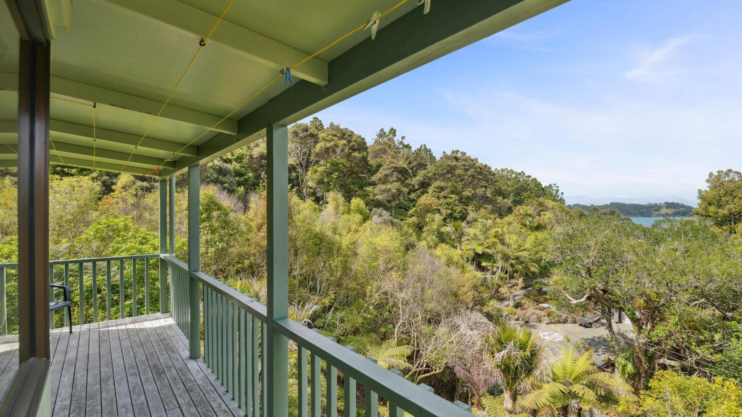 Opahi TreeHouse - Mahurangi West Holiday Home