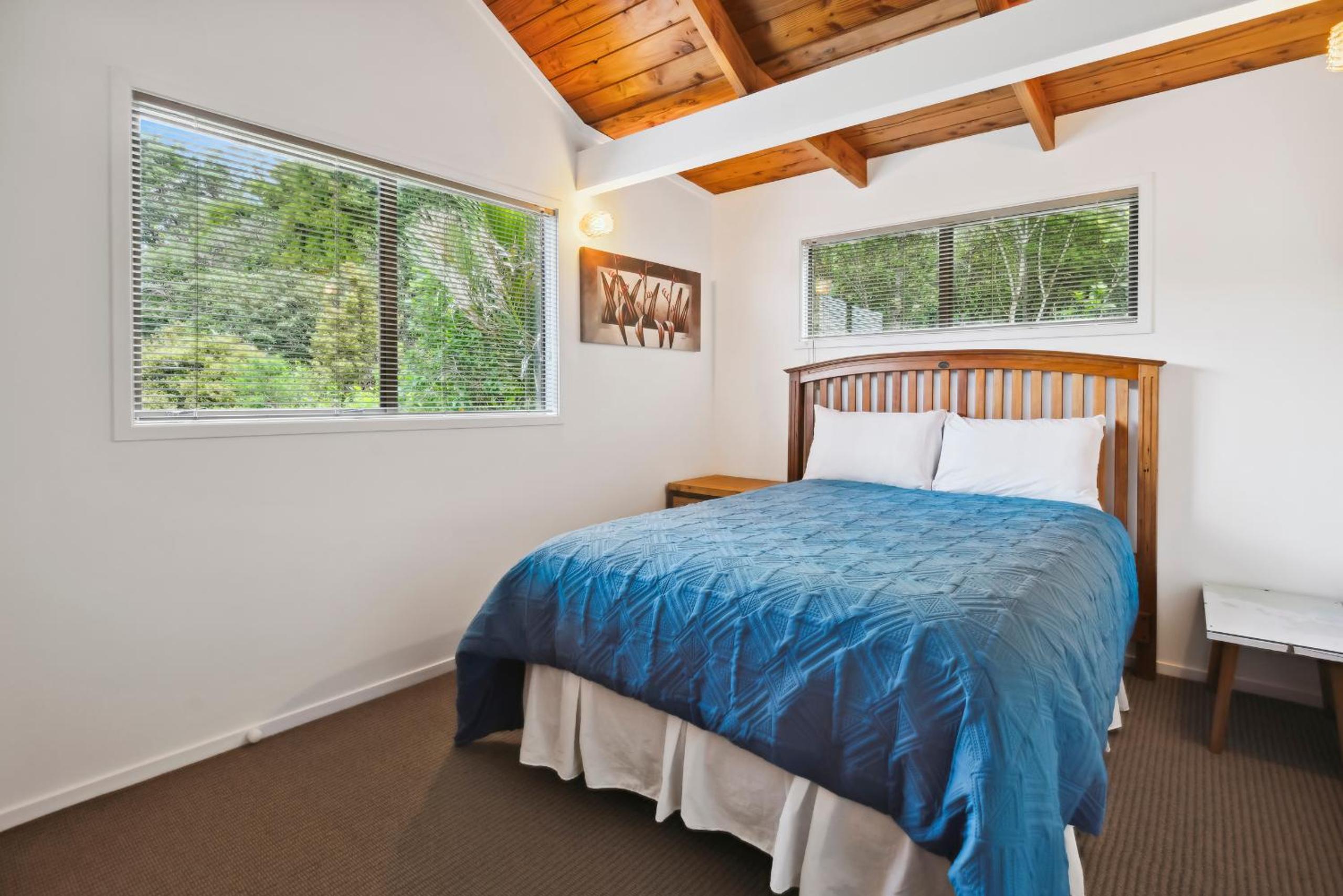 Opahi TreeHouse - Mahurangi West Holiday Home