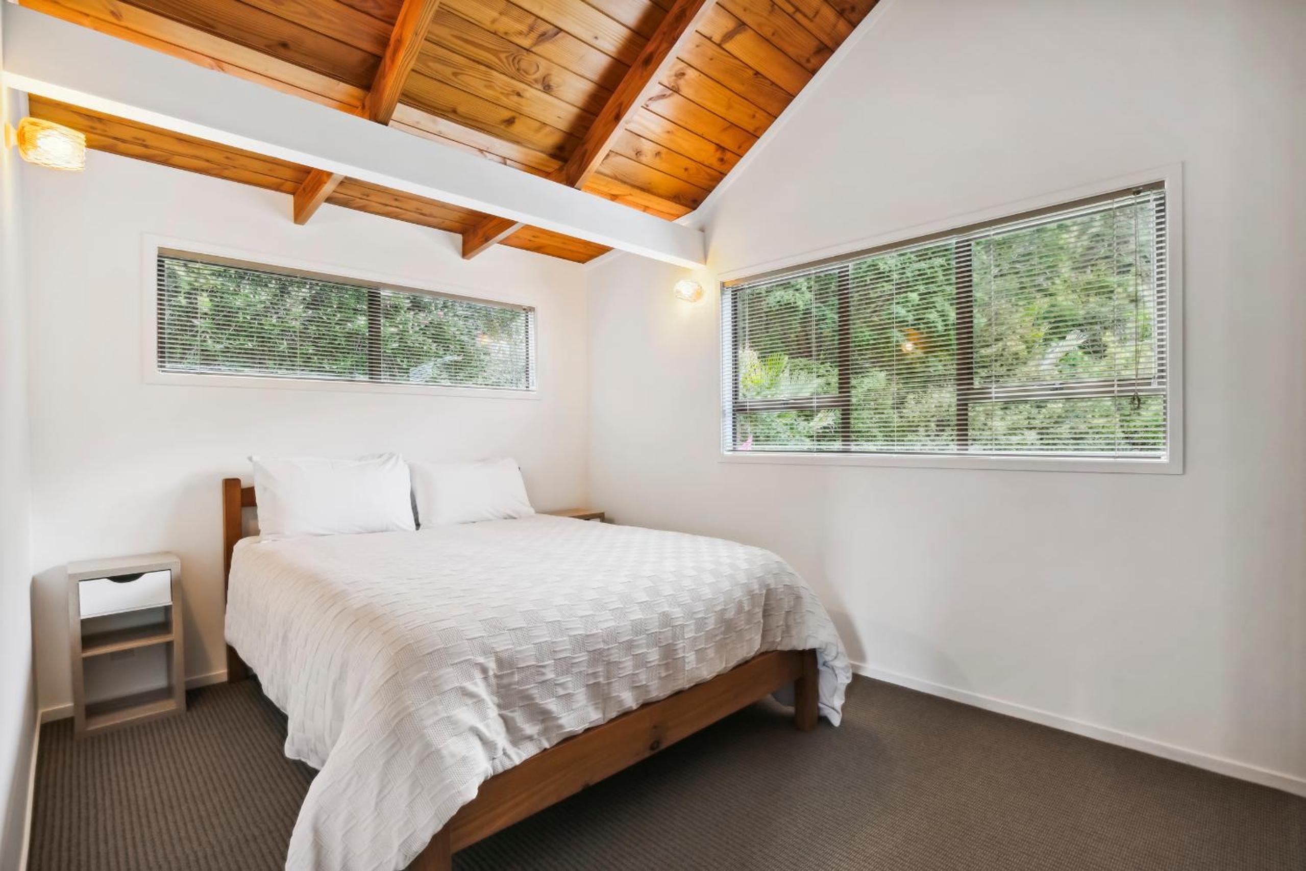 Opahi TreeHouse - Mahurangi West Holiday Home