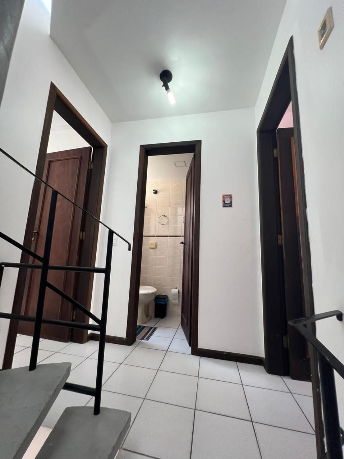 Triplex White em Caiobá-Matinhos-Pr a 200 mt do mar