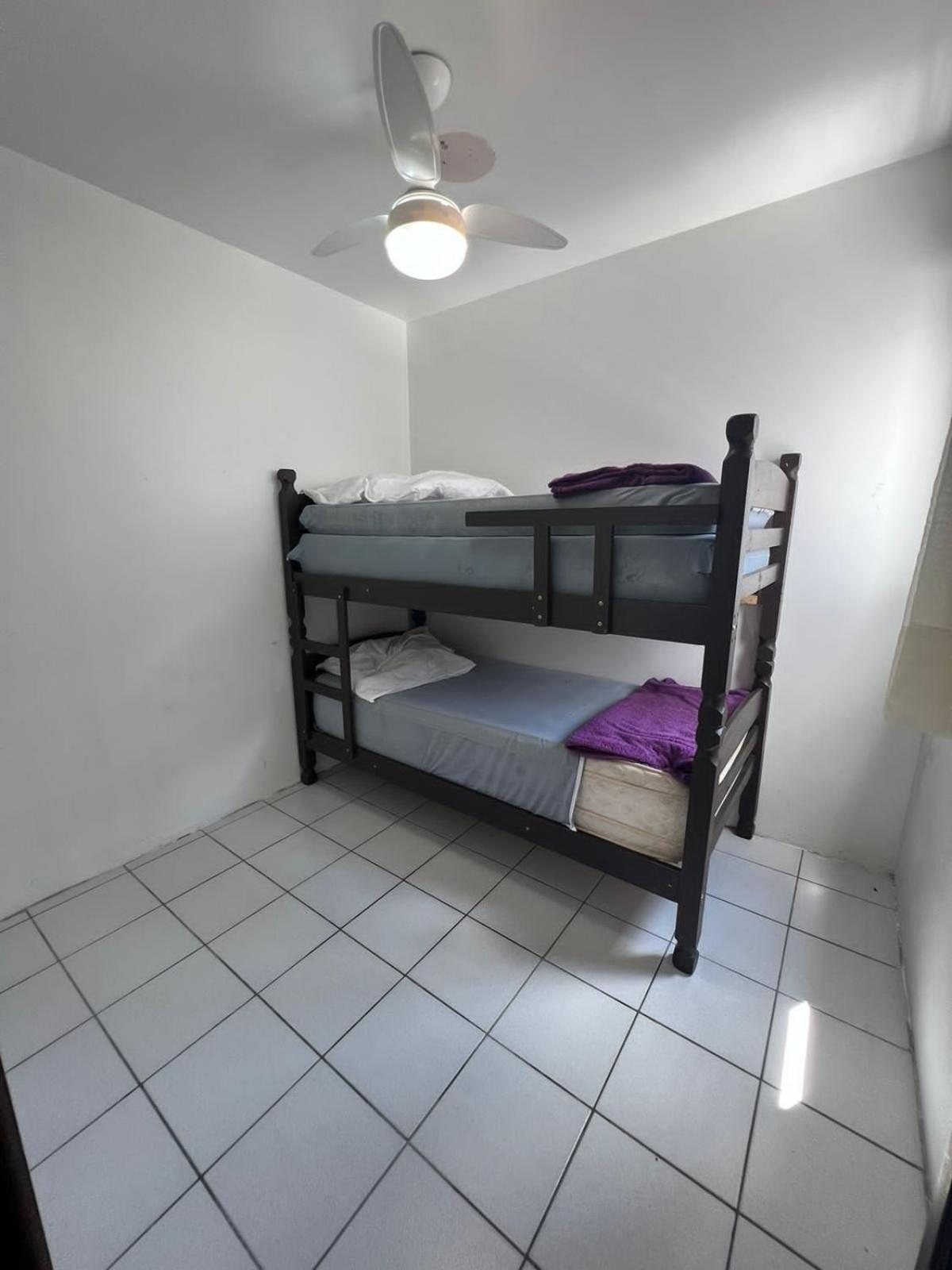 Triplex White em Caiobá-Matinhos-Pr a 200 mt do mar