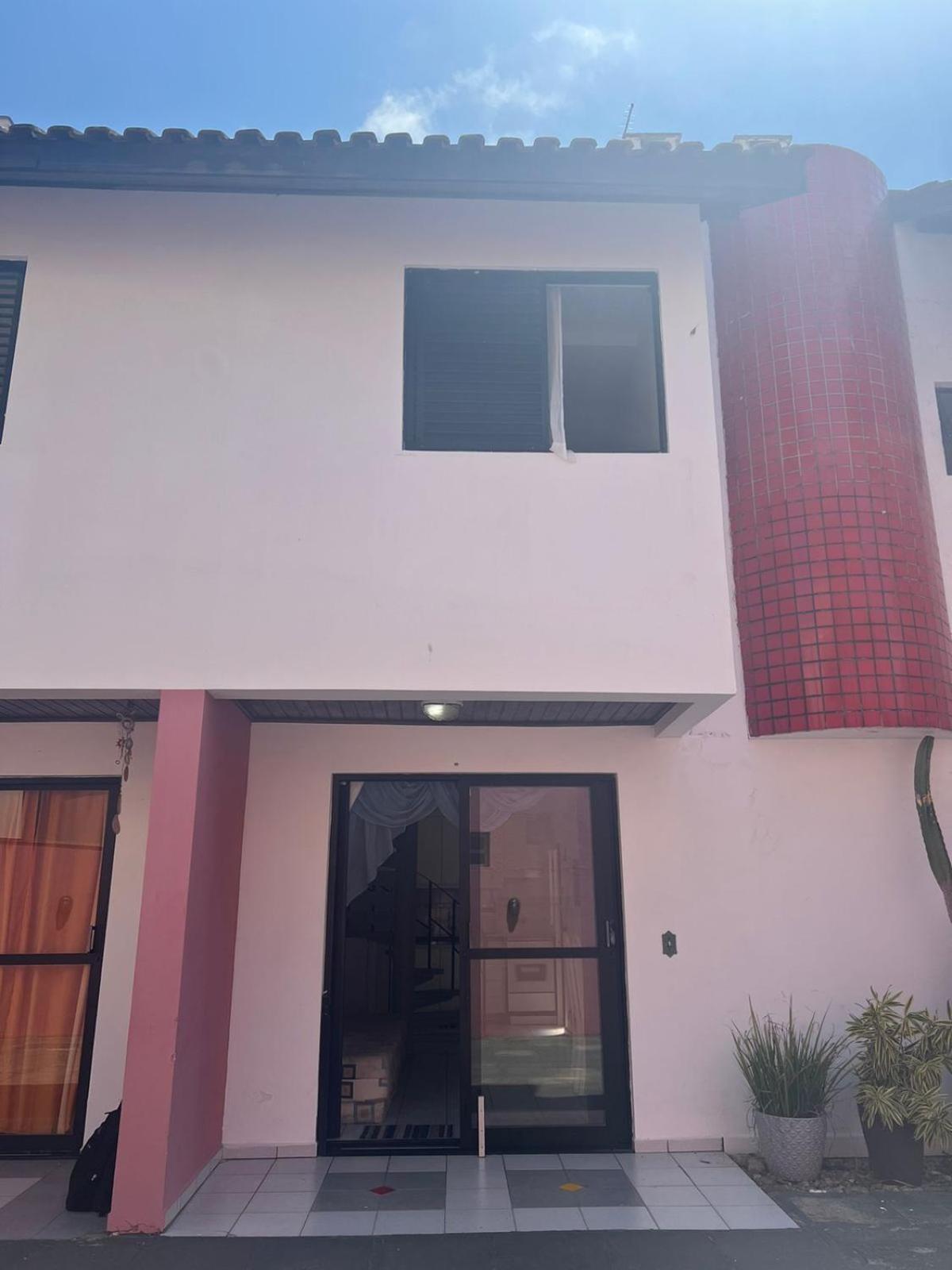 Triplex White em Caiobá-Matinhos-Pr a 200 mt do mar
