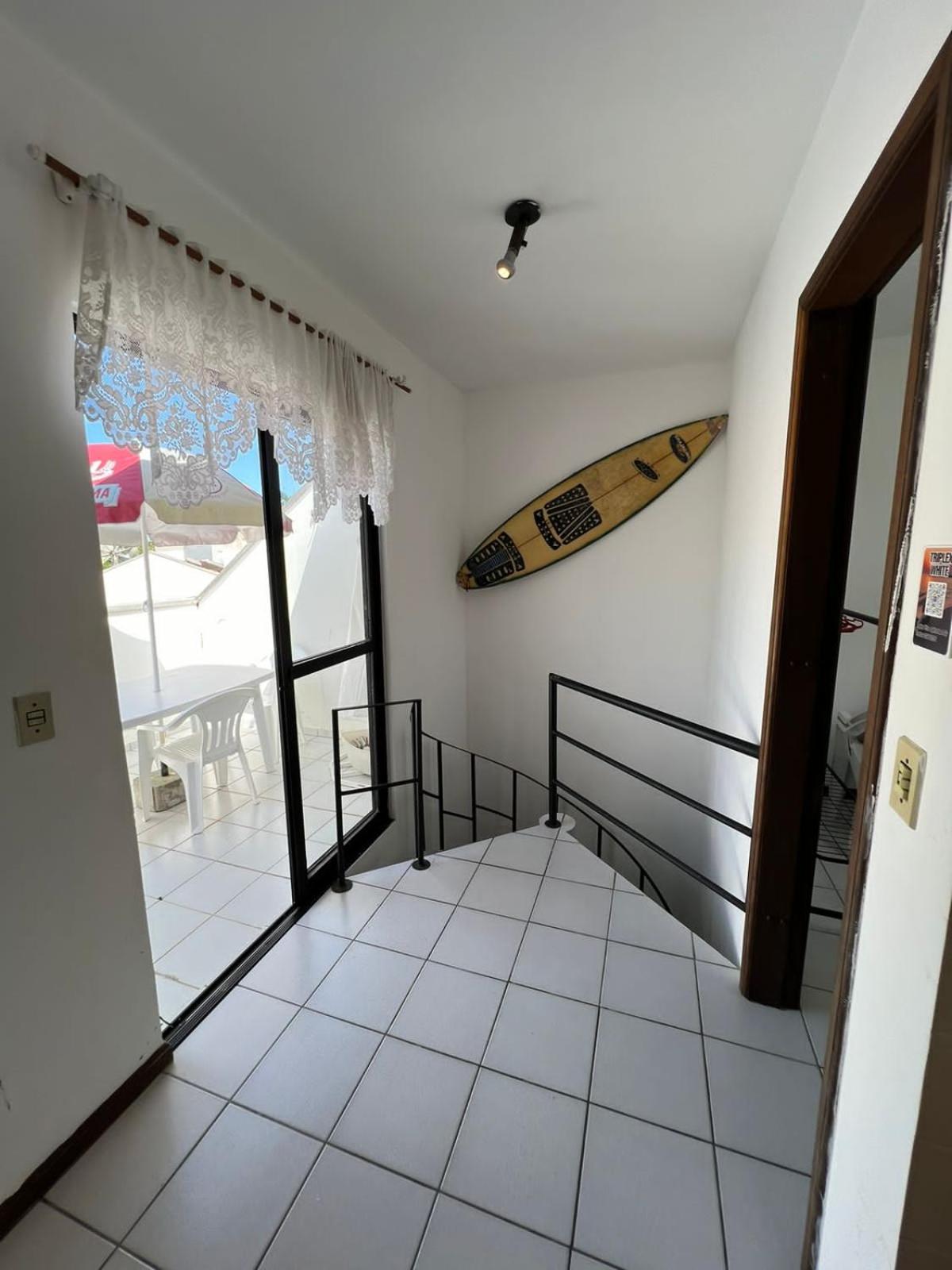 Triplex White em Caiobá-Matinhos-Pr a 200 mt do mar