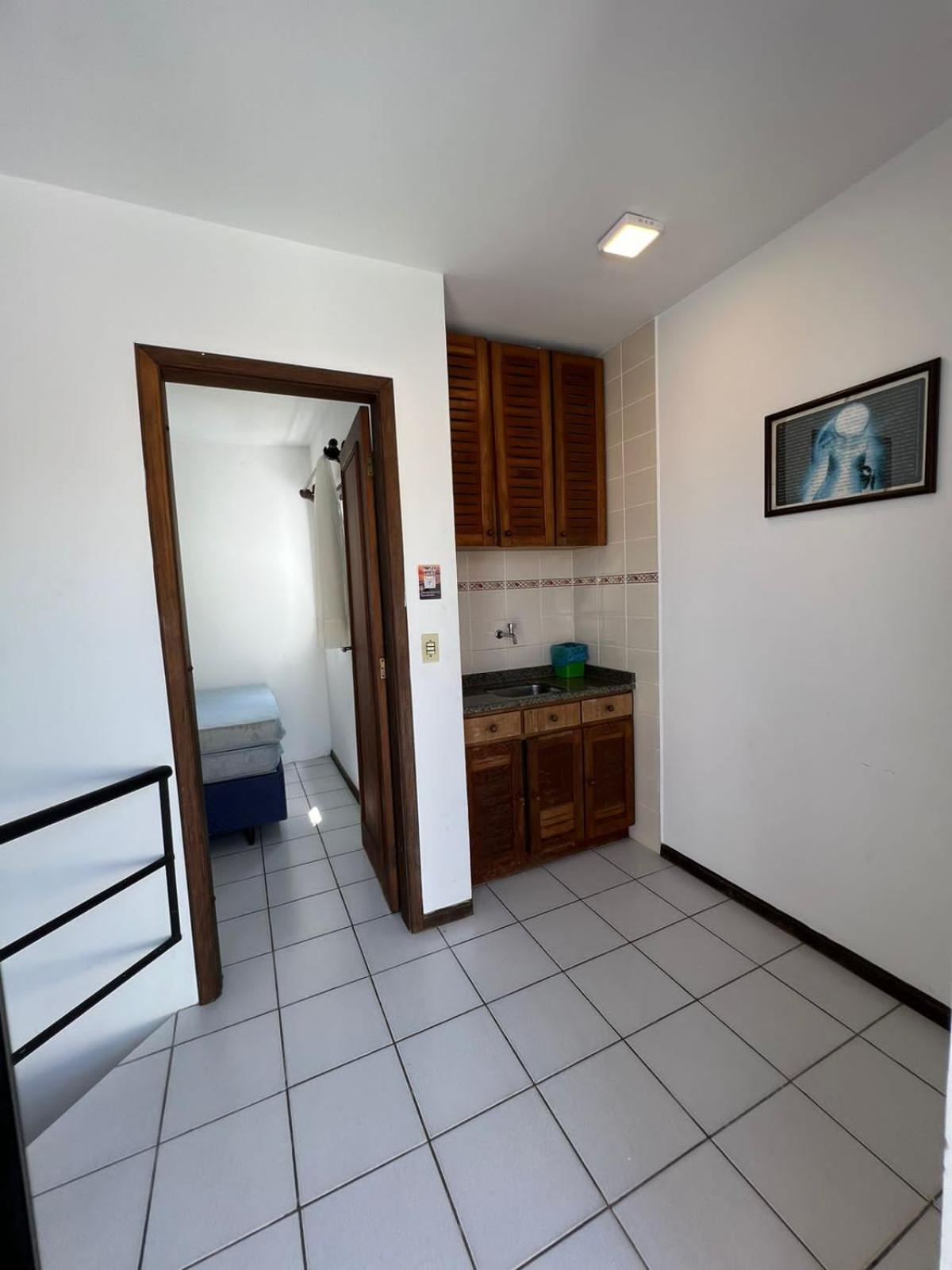 Triplex White em Caiobá-Matinhos-Pr a 200 mt do mar