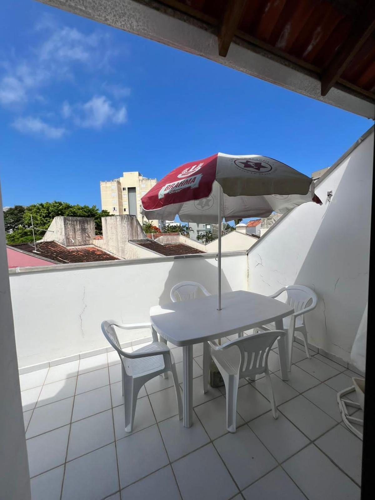 Triplex White em Caiobá-Matinhos-Pr a 200 mt do mar