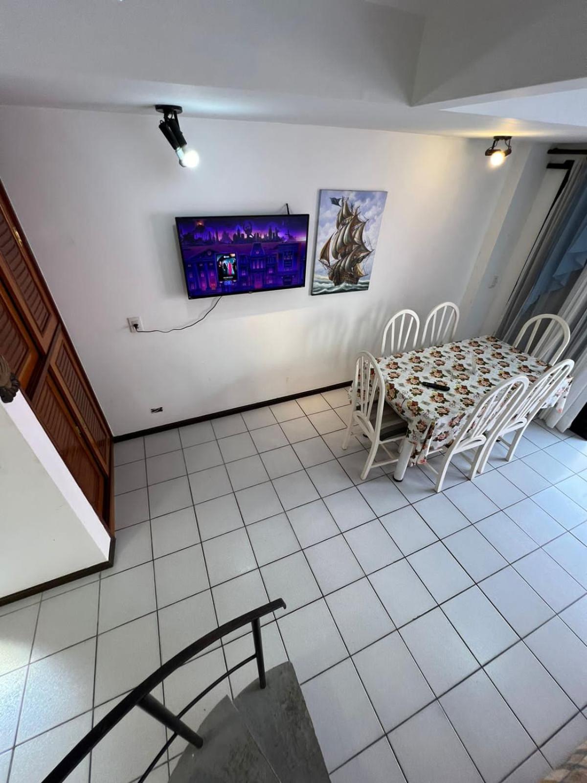 Triplex White em Caiobá-Matinhos-Pr a 200 mt do mar