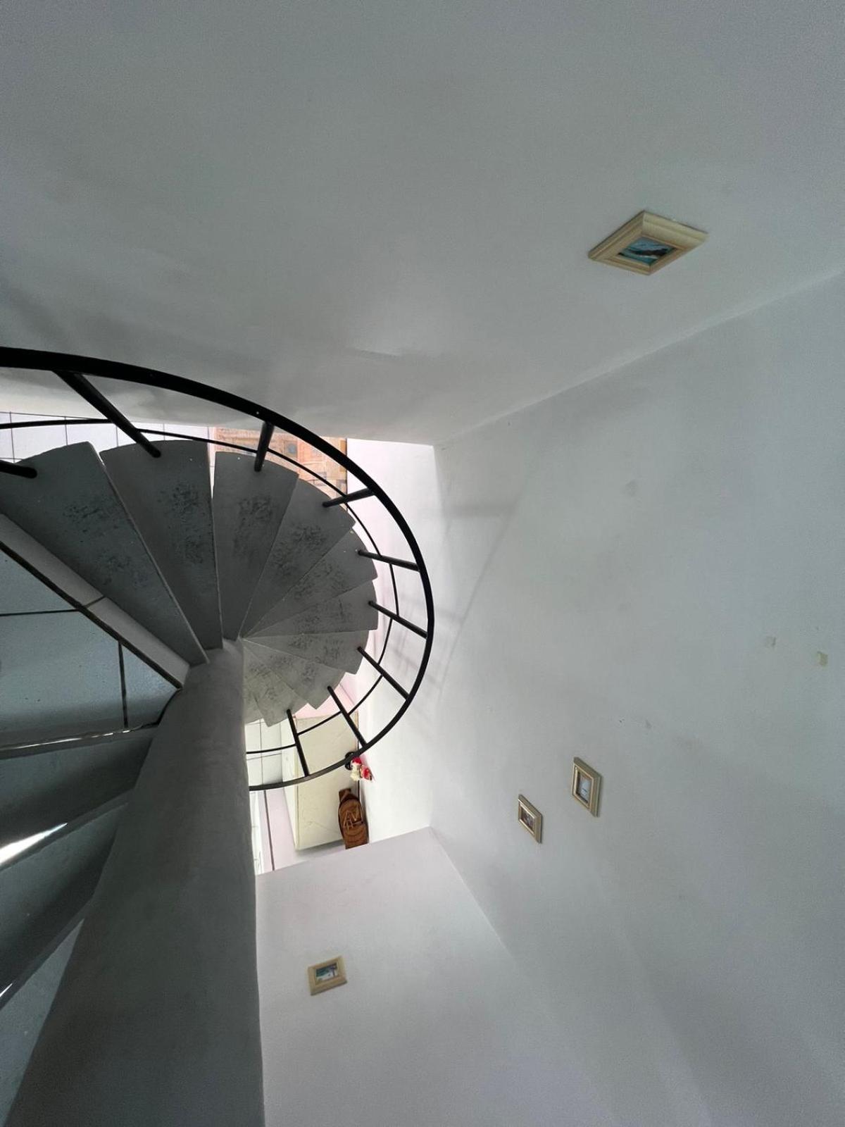 Triplex White em Caiobá-Matinhos-Pr a 200 mt do mar
