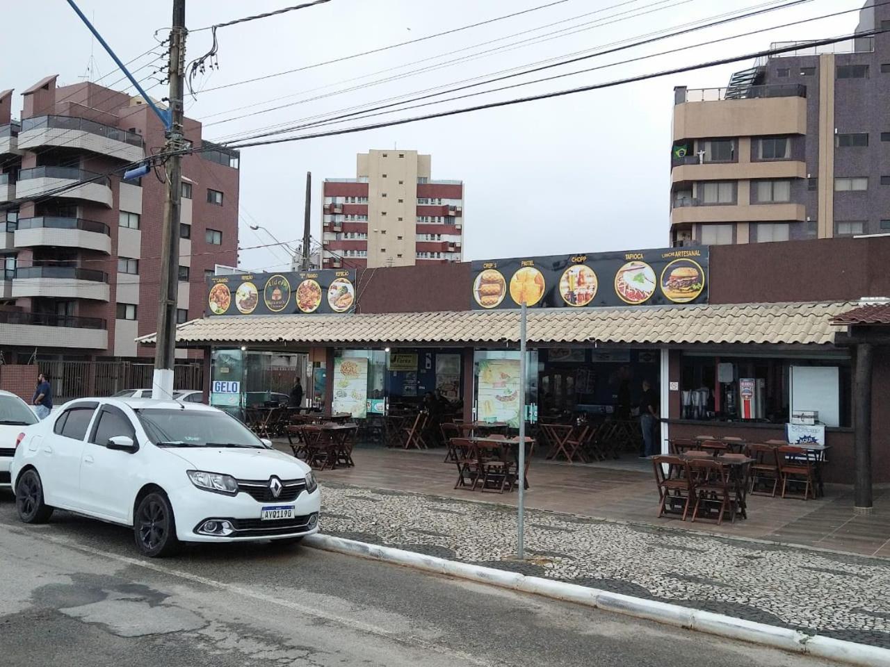 Triplex White em Caiobá-Matinhos-Pr a 200 mt do mar