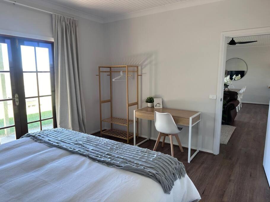 Red Hill Farmstay Bathurst 3BR Spacious inside and out!