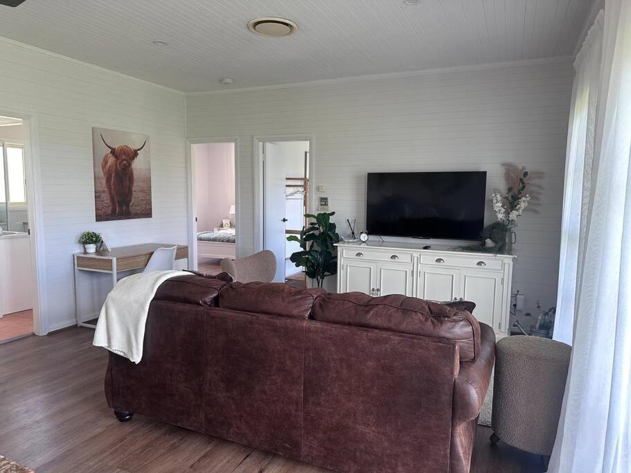 Red Hill Farmstay Bathurst 3BR Spacious inside and out!