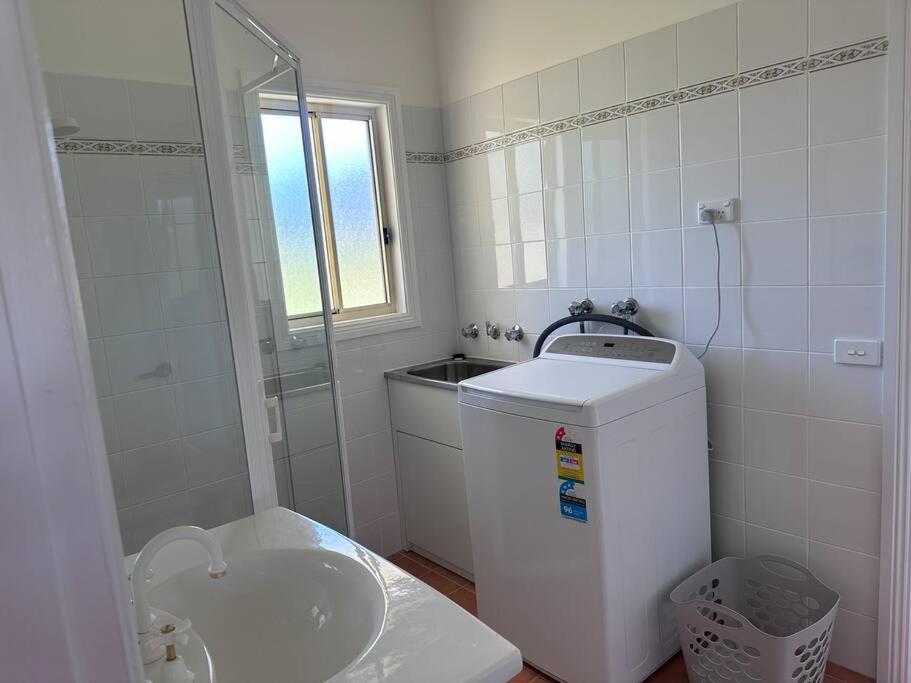 Red Hill Farmstay Bathurst 3BR Spacious inside and out!