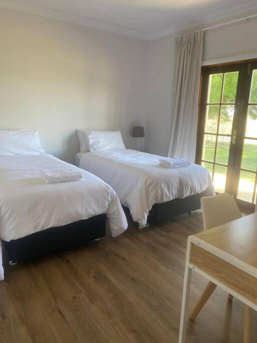 Red Hill Farmstay Bathurst 3BR Spacious inside and out!