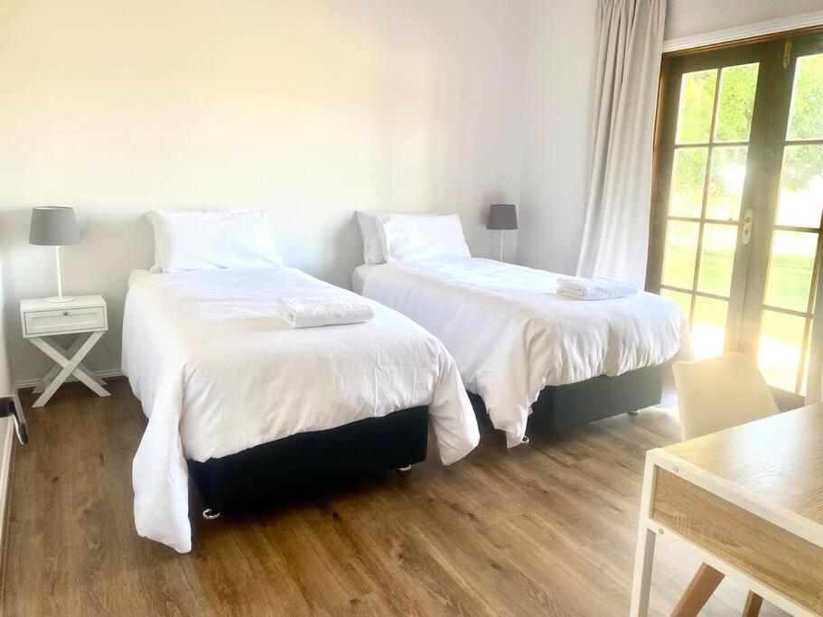 Red Hill Farmstay Bathurst 3BR Spacious inside and out!