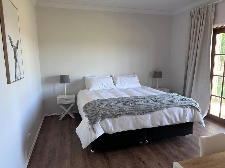 Red Hill Farmstay Bathurst 3BR Spacious inside and out!