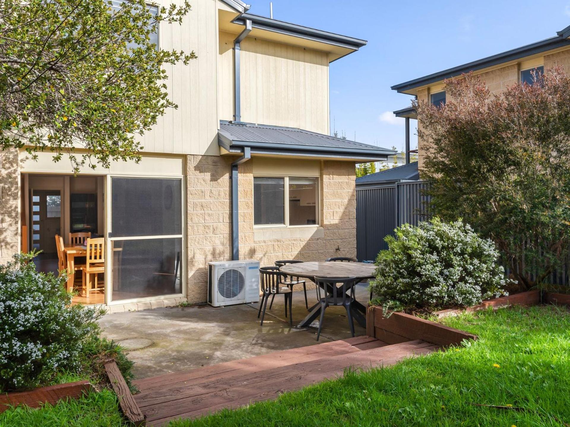 Surf Coast Townhouse
