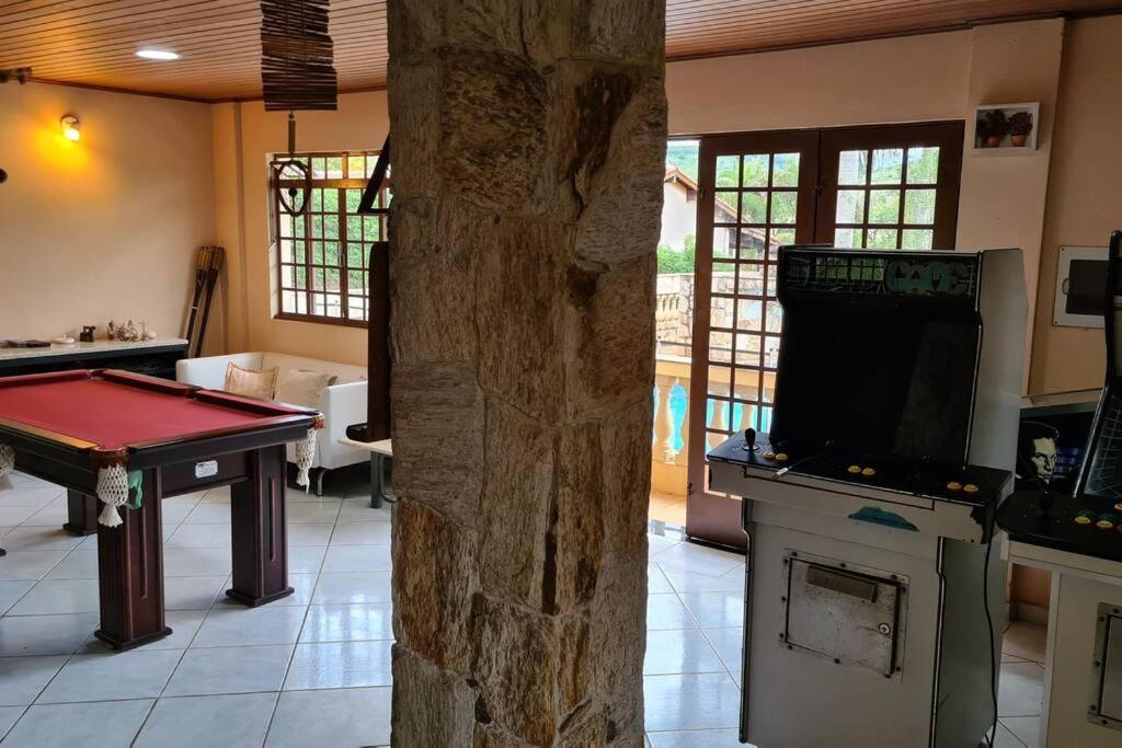 Chácara em Piracaia 4 suítes 3mil mts
