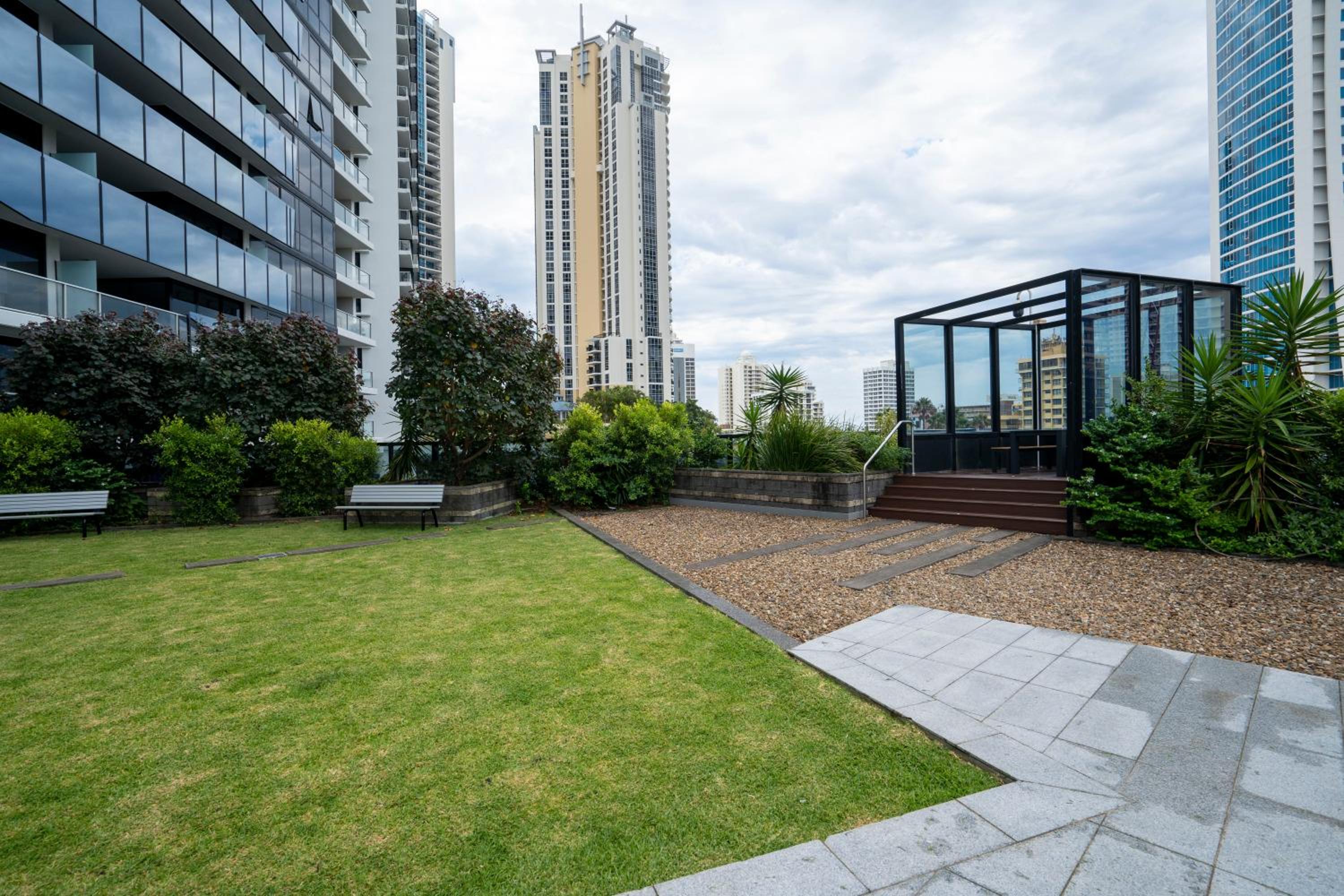 Circle on Cavill 2 bedroom 2 Bathroom