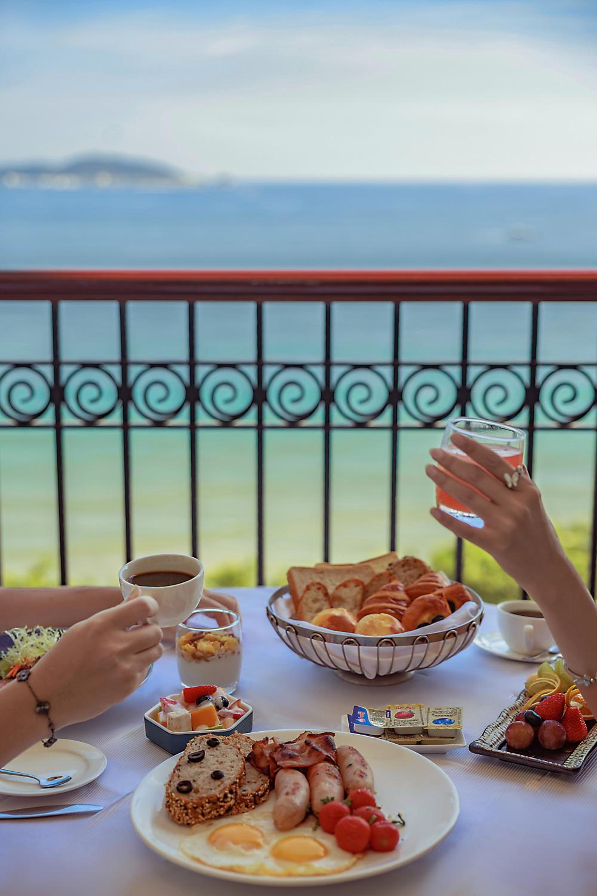 Crowne Plaza Resort Sanya Bay by IHG