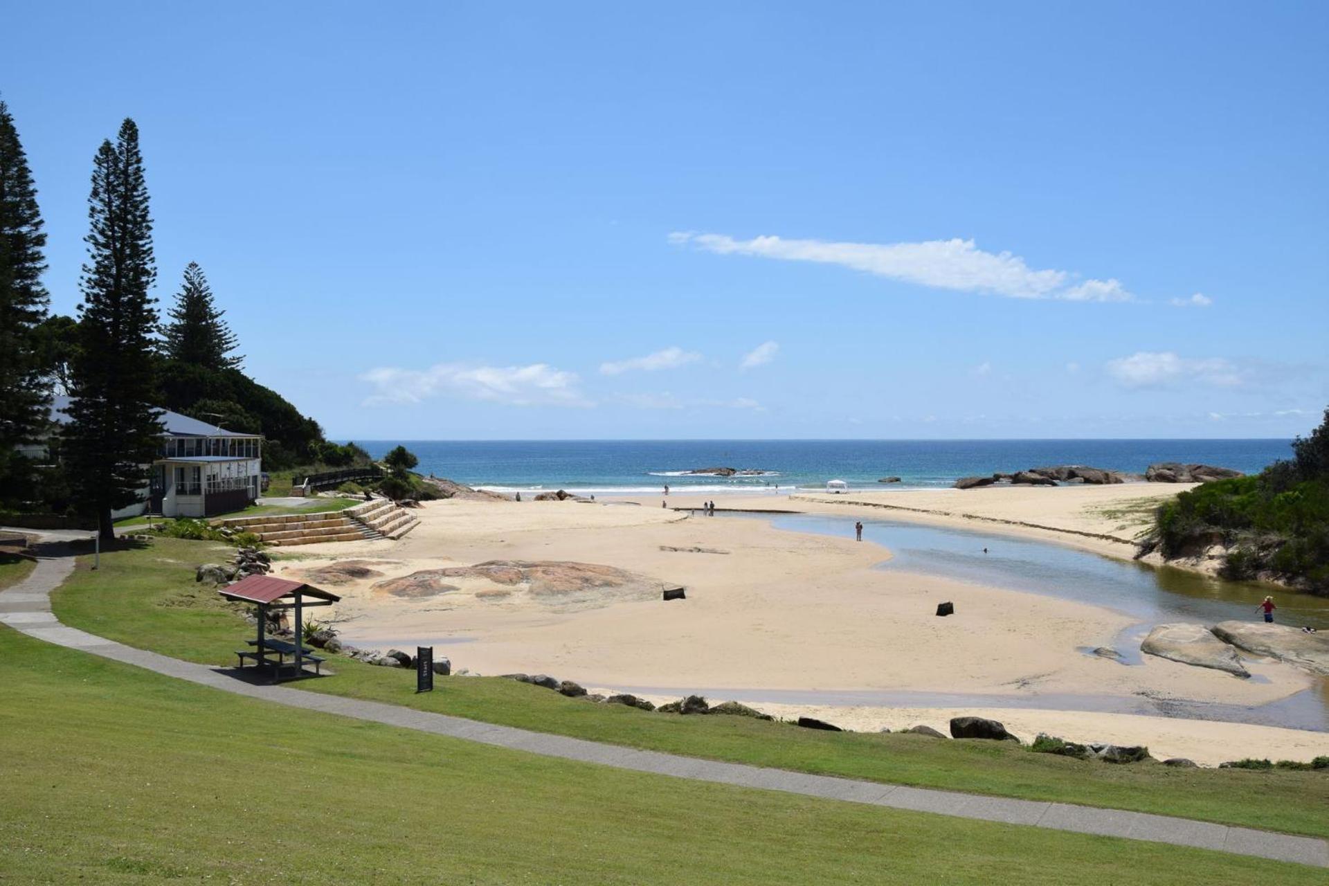 Pacific Court no 3 - Bring your own linen. view 2