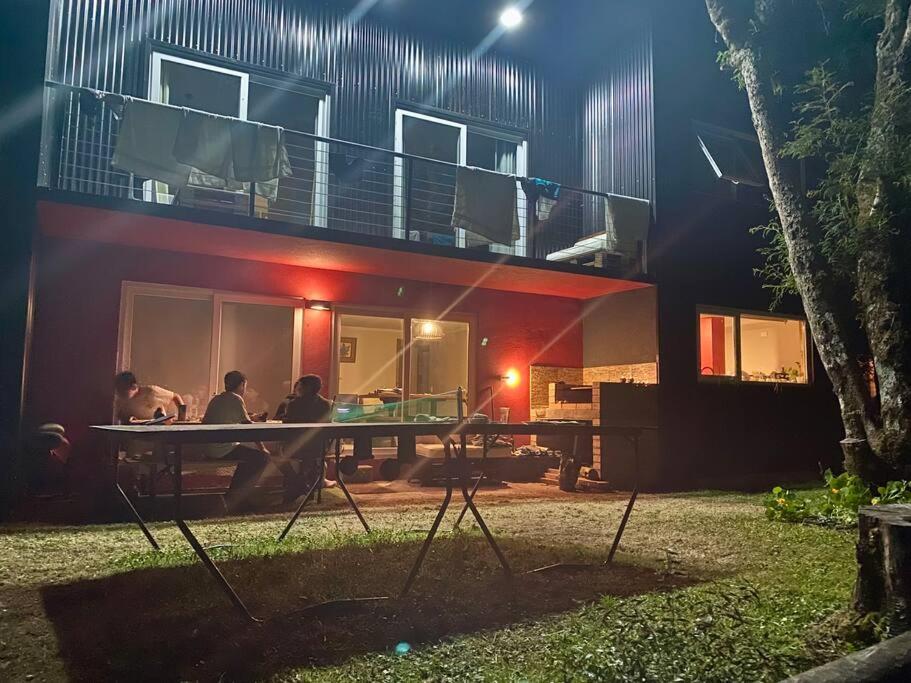 Gran casa orilla playa,12 personas,5 dormitorios