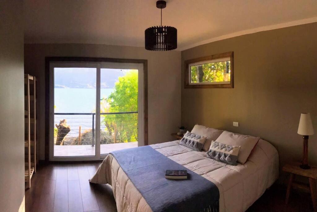 Gran casa orilla playa,12 personas,5 dormitorios
