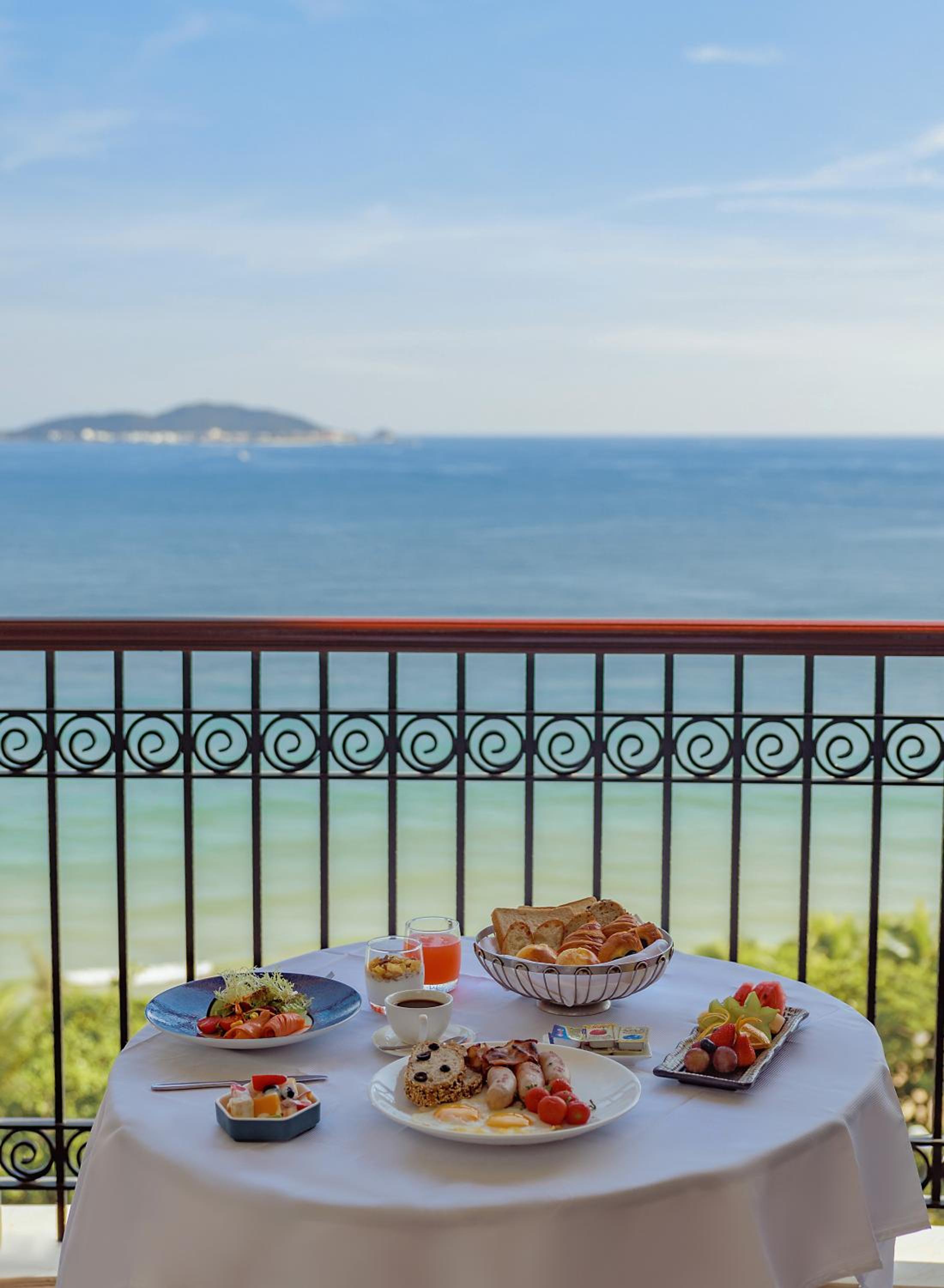 Crowne Plaza Resort Sanya Bay by IHG