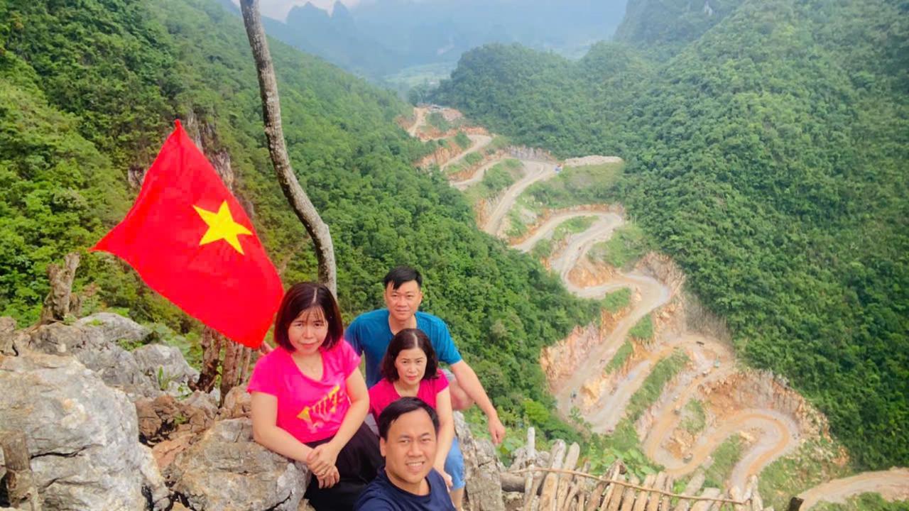 Khách sạn Việt Hoàng