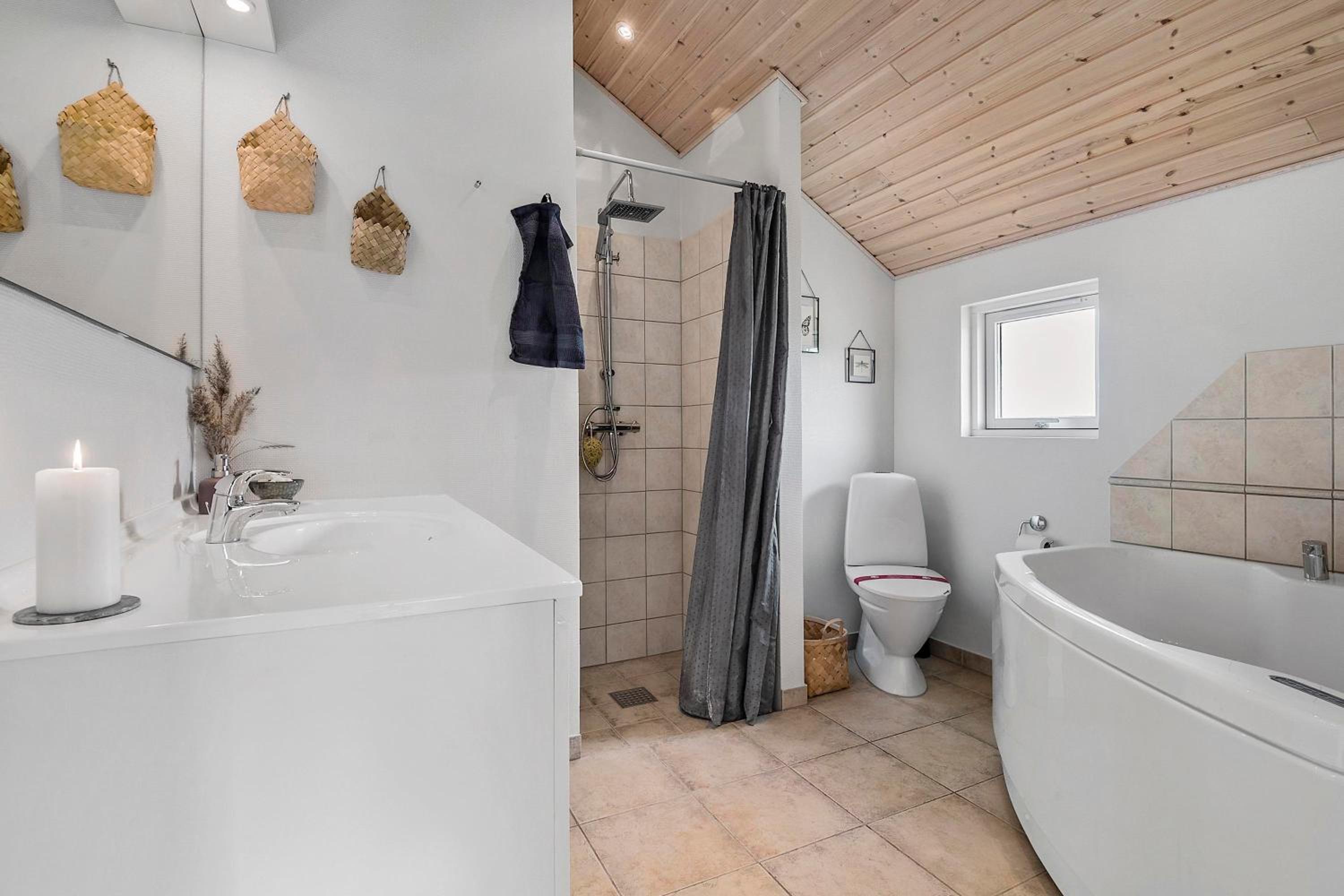 Awesome Home In Stege With 4 Bedrooms And Wifi view 3
