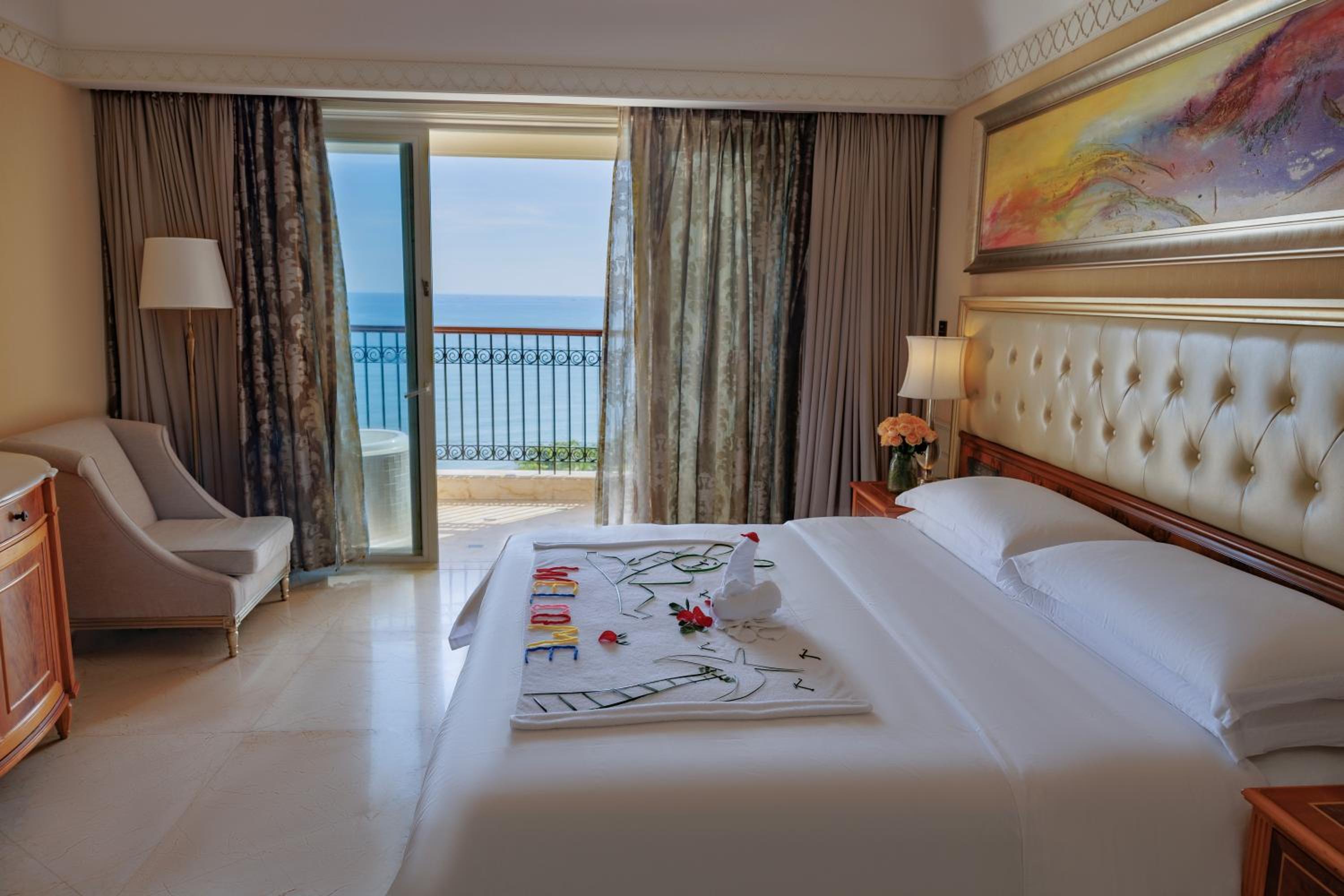 Crowne Plaza Resort Sanya Bay by IHG