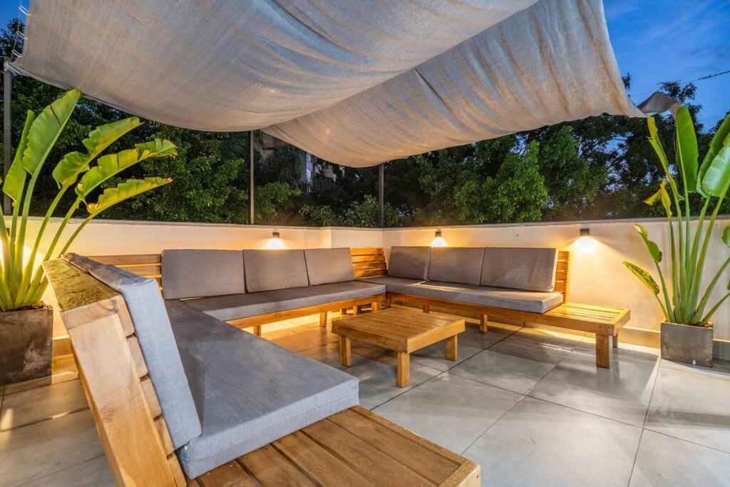 Private Sauna Jacuzzi Billiard Gym Luxury Retreat