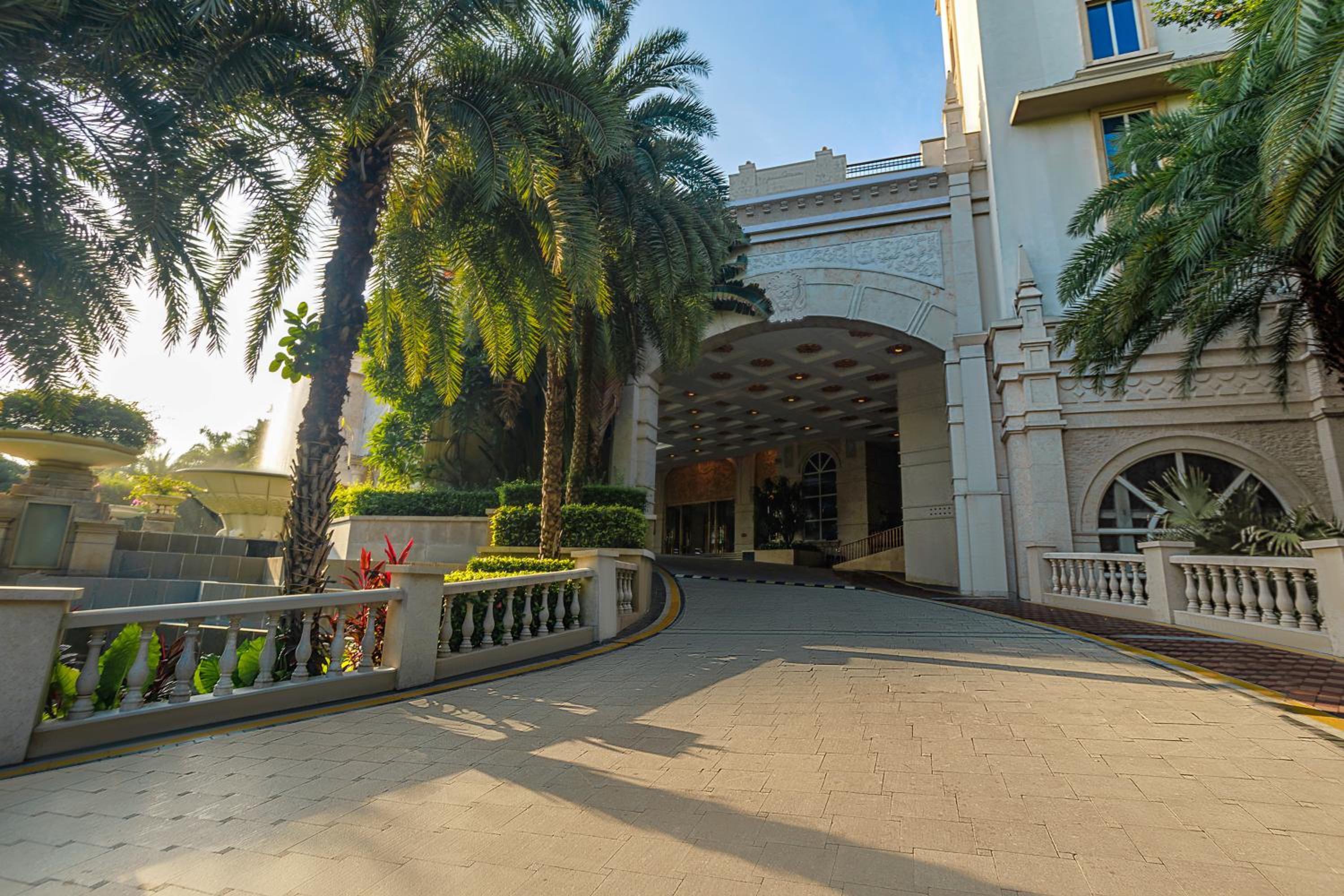 Crowne Plaza Resort Sanya Bay by IHG