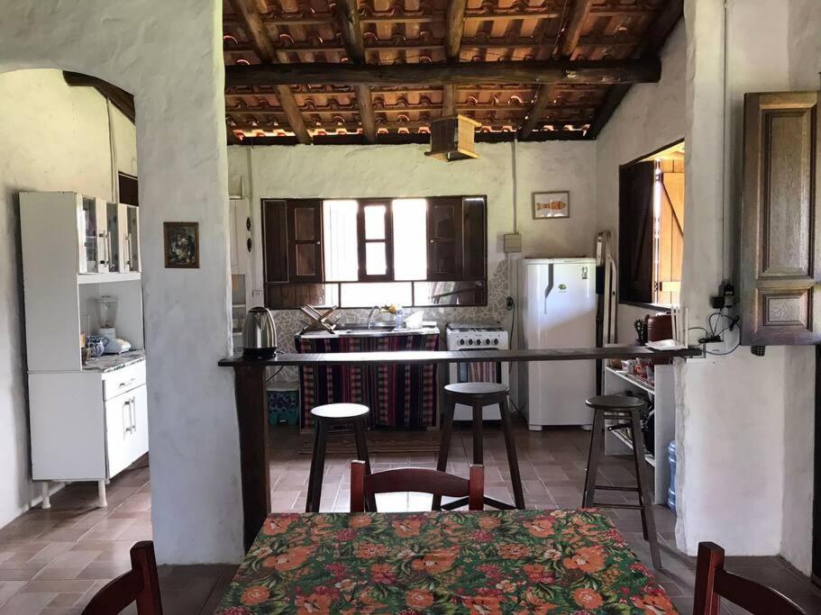 Casa alegre frente a las dunas