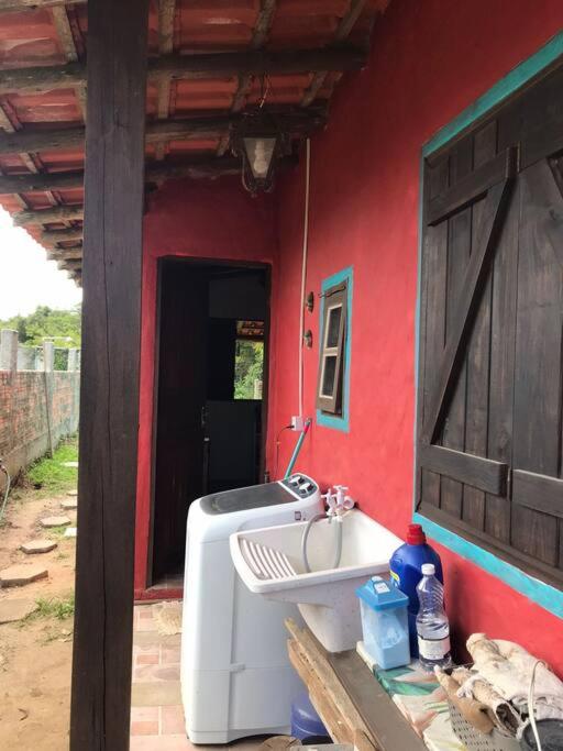 Casa alegre frente a las dunas
