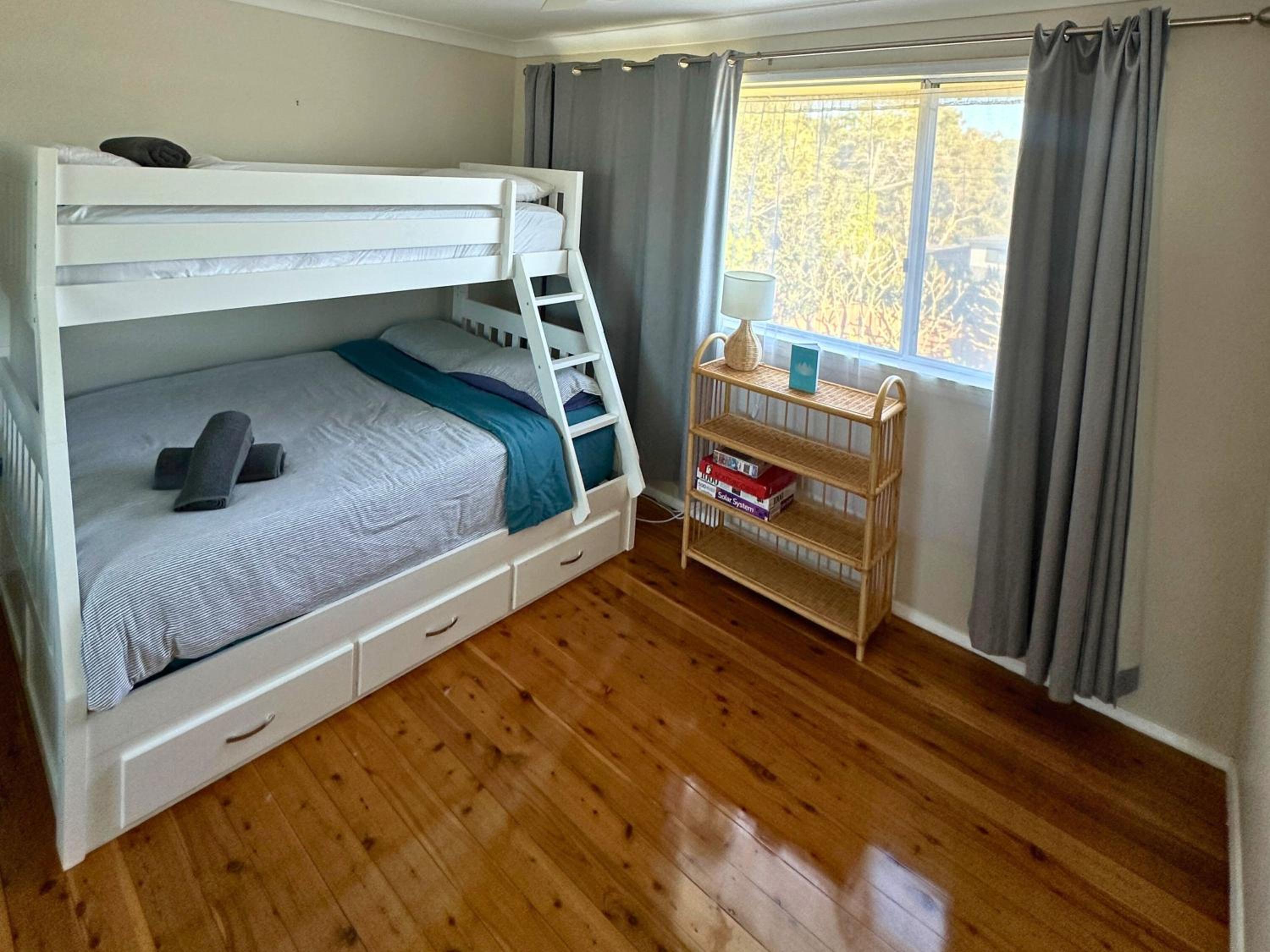 Coastal Escape Noraville - Family Friendly Home - Woodfire Pizza Oven