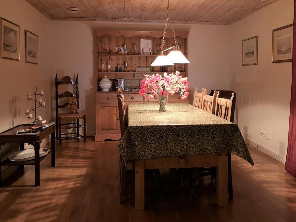 Awesome Home In Färjestaden With 5 Bedrooms And Wifi view 4
