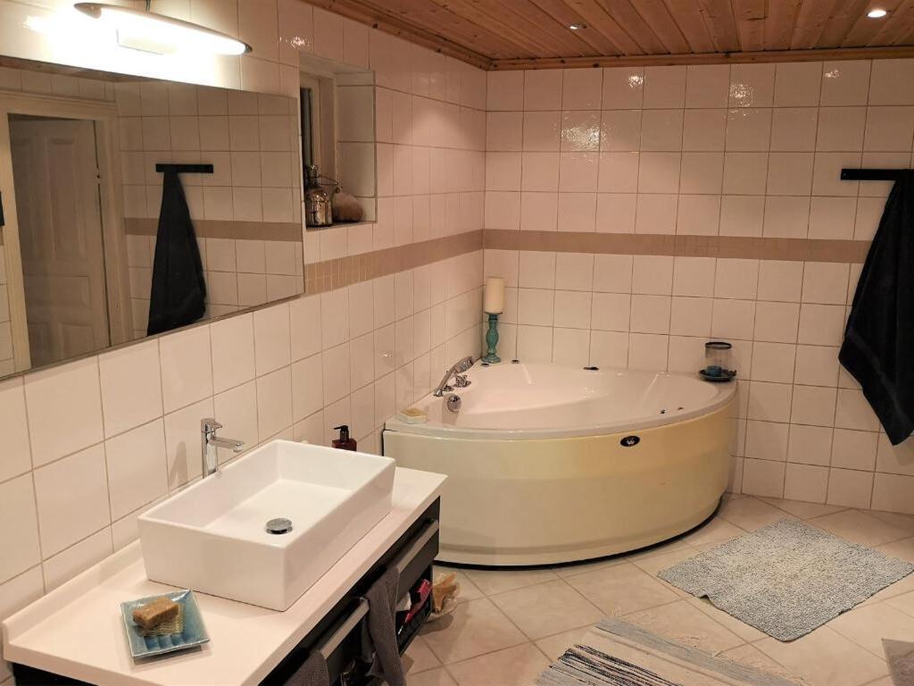 Photo 12