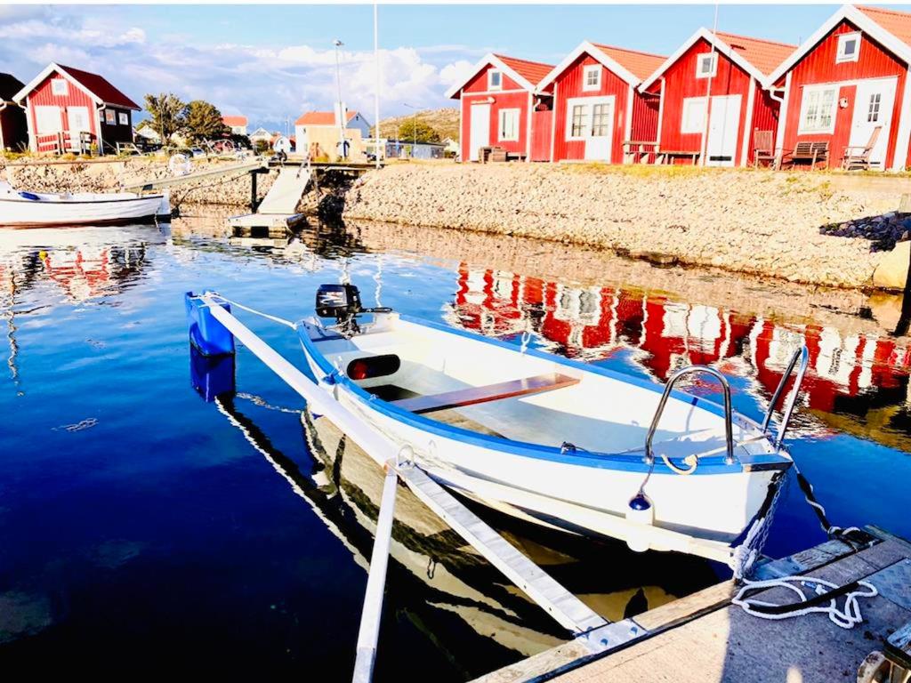 Amazing Home In Väjern With 4 Bedrooms And Wifi view 3