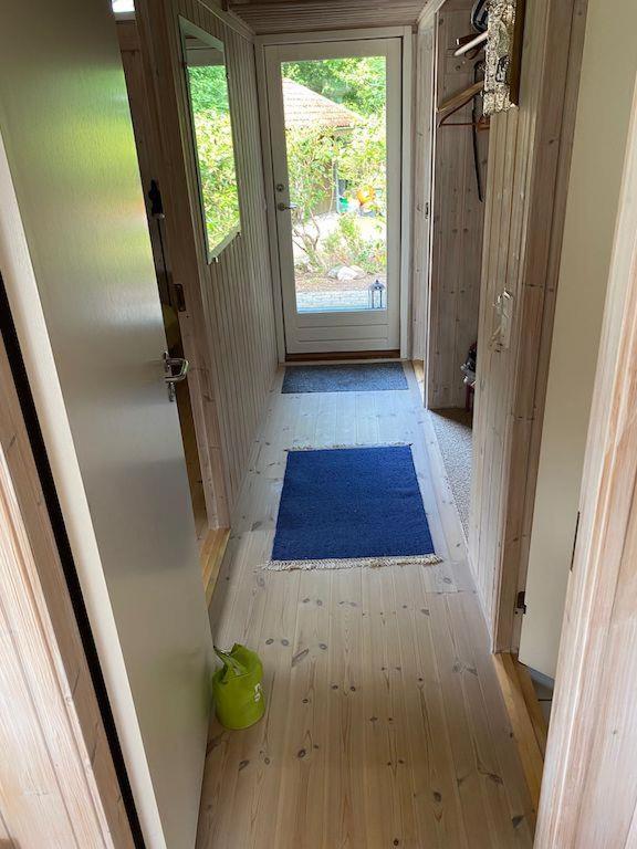 At Lovely Lyngsbæk Strand Near Ebeltoft, This Lovely Holiday Home Is At The End Of A Blind Path On A Beautiful, Large, Enclosed Plot, It Only Takes Approx,