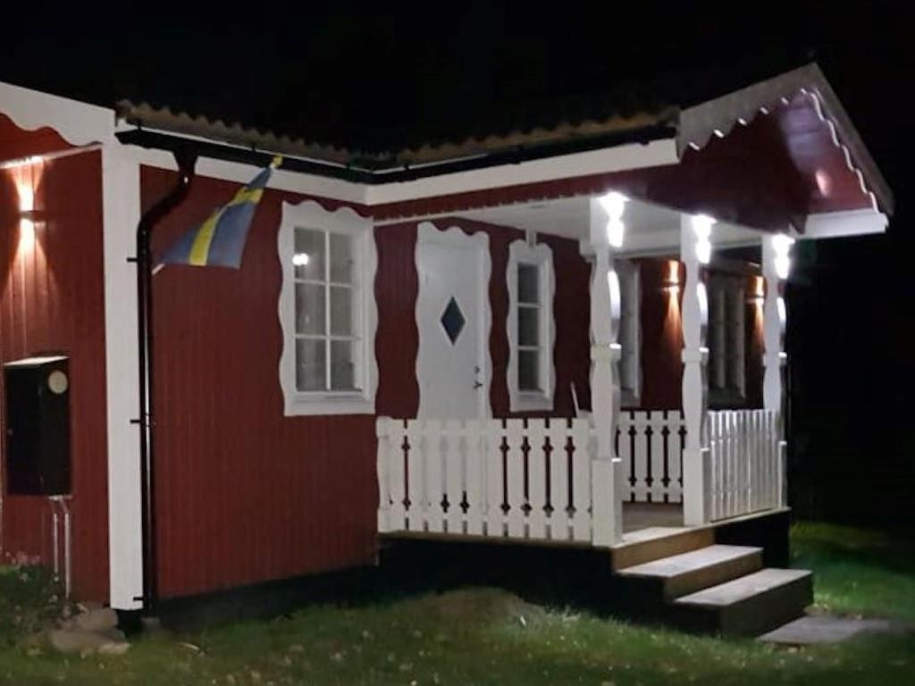 Awesome Home In Jämjö With 2 Bedrooms view 3