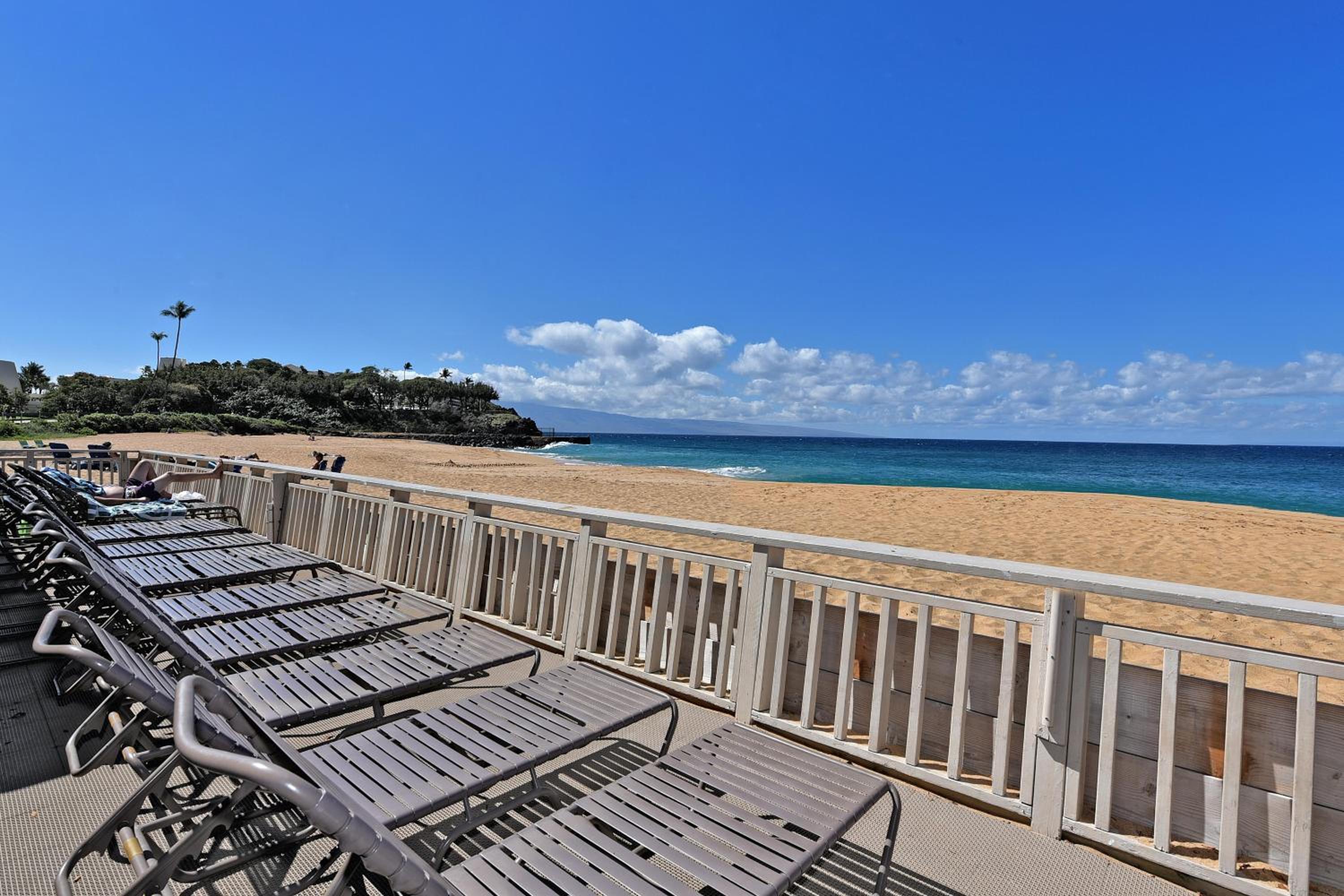 Eldorado E204 · EL E204 Lanai with View Pool AC Beach Cabana Gym