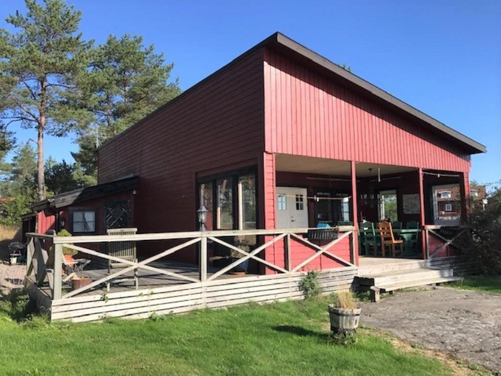 Stunning Home In Vikbolandet With 3 Bedrooms