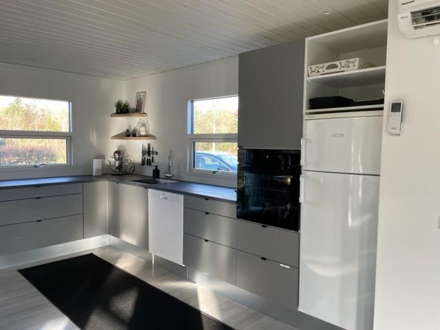 Beautiful Home In Farsø With Internet