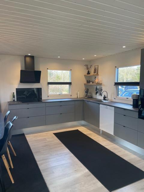 Beautiful Home In Farsø With Internet