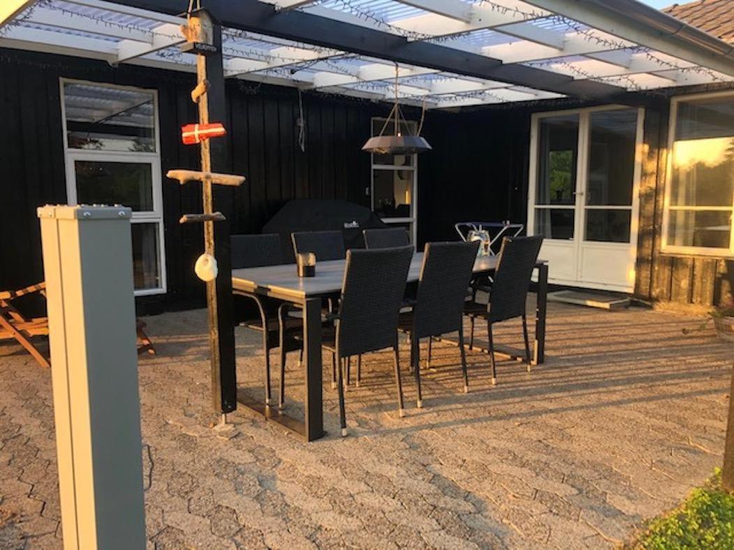 Beautiful Home In Farsø With Internet