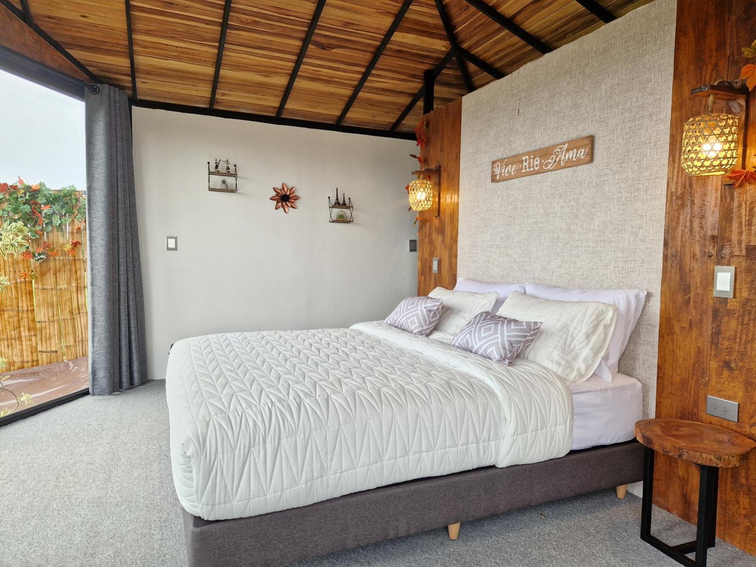 Tacuara House