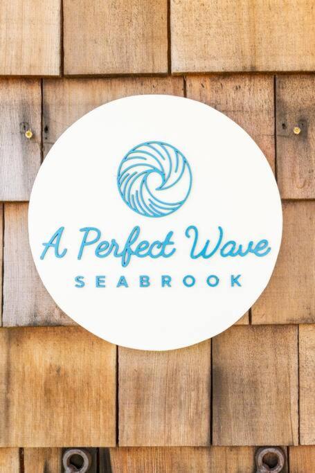 Seabrook 2 Bedroom cottage with hot tub, pets OK view 3