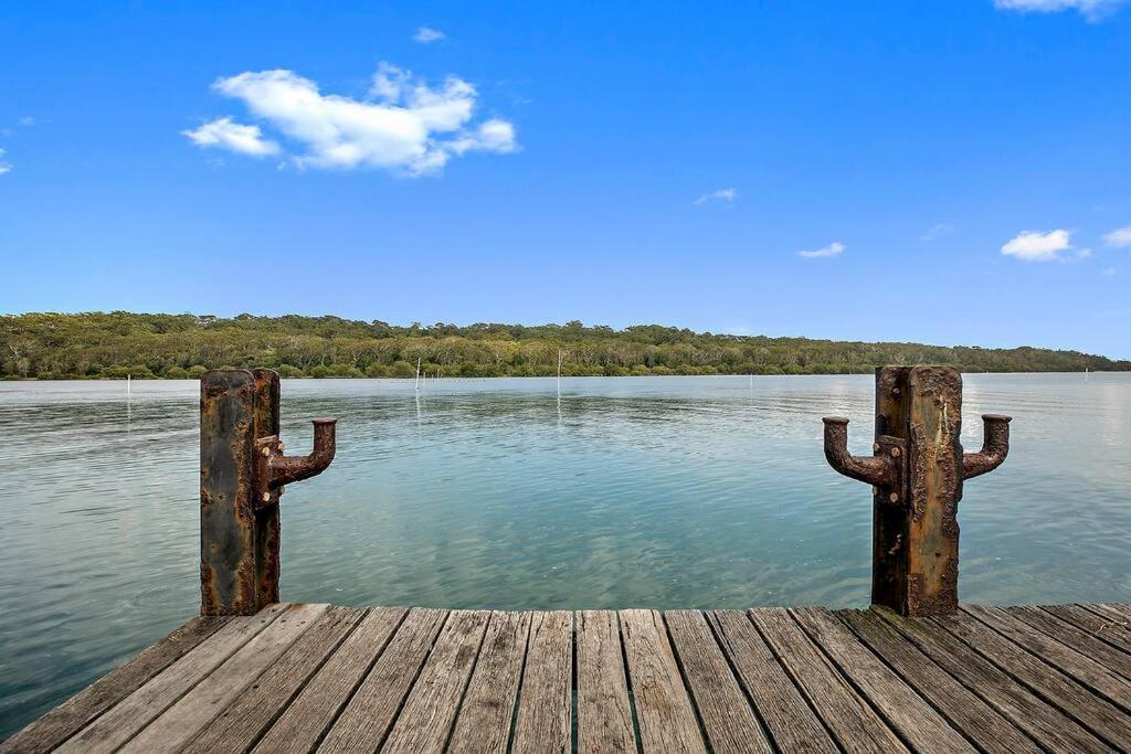 Pipe Dream - River Frontage with Amazing Views